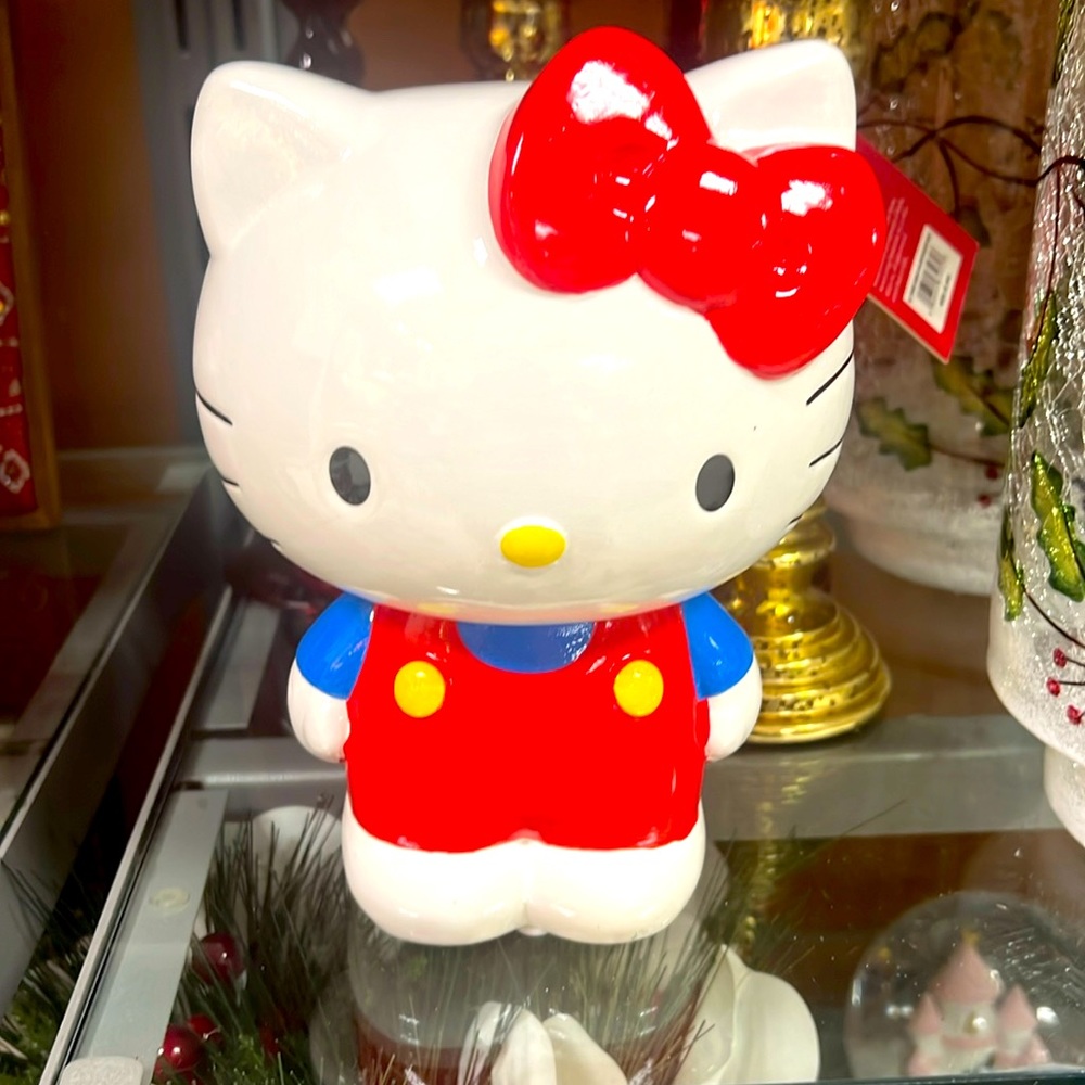 Hello Kitty bank